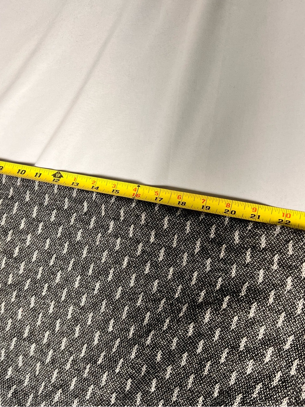 Grey patterned poncho - Picture 12 of 14
